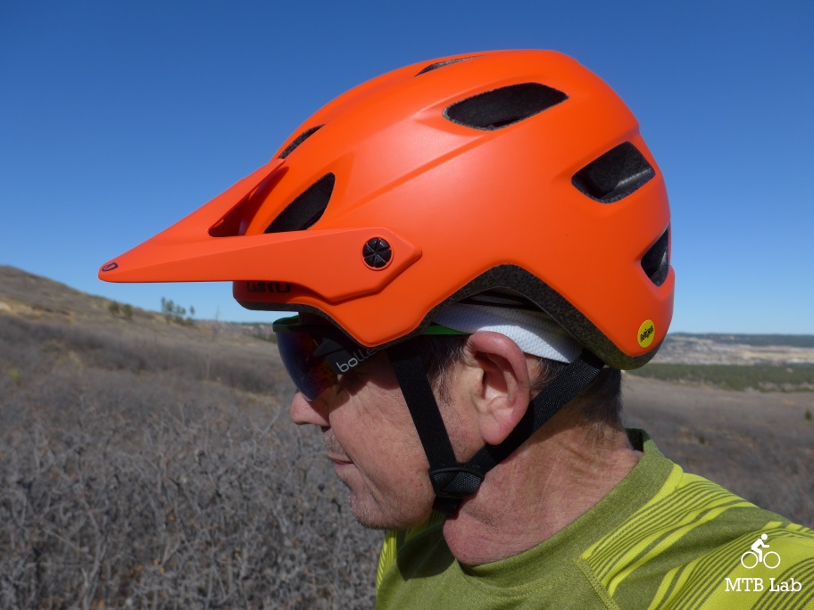 giro chronicle mips mountain bike helmet
