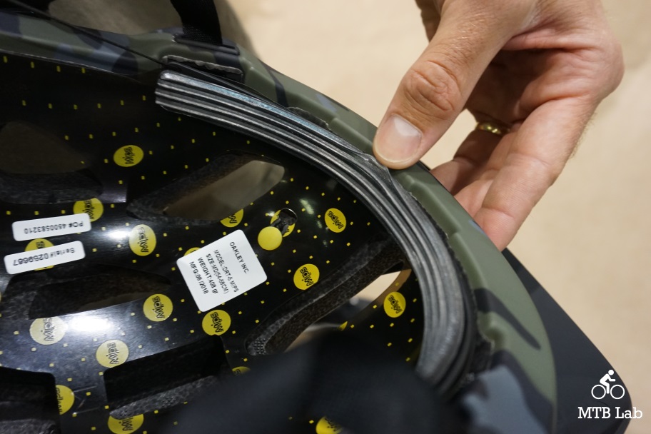 oakley_interbike_dirt5_sweat_guard