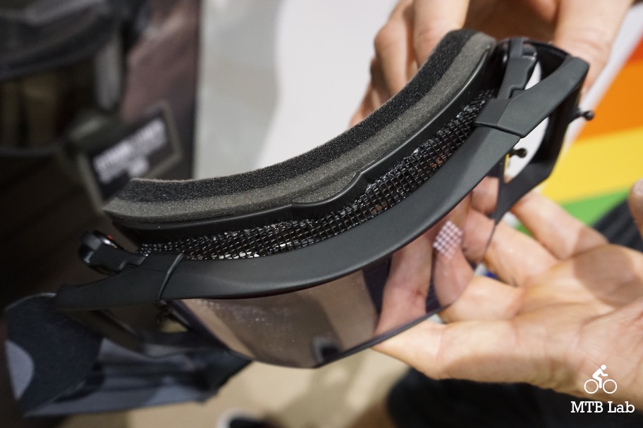 oakley_interbike_goggles_lite_vent