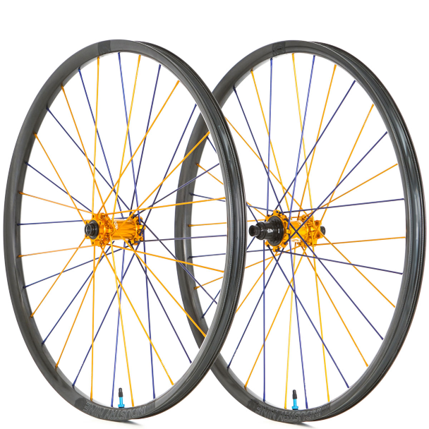 I9_wheels_carbon_tr280_colors