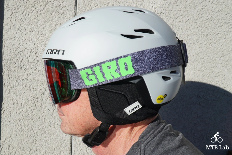 Giro best sale helmet headphones