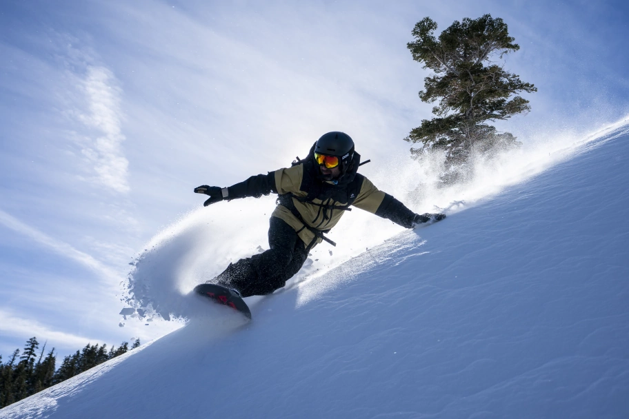 jj_pistachio_trail_mix_boarding