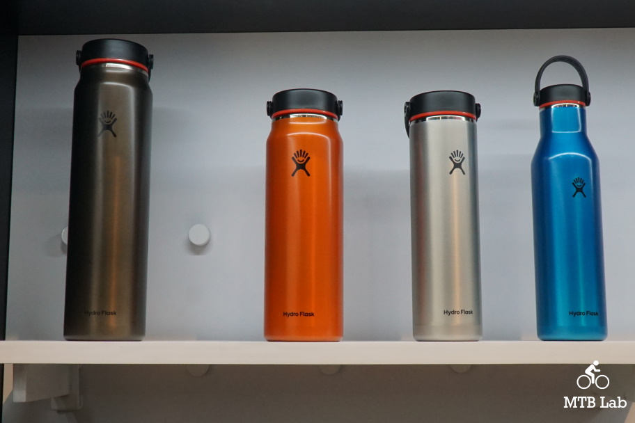 https://themtblab.com/public_html/wp-content/themes/thesis_186/custom/images/2022/06/or2022_hydro_flask_lightweight_bottle_colors.jpg