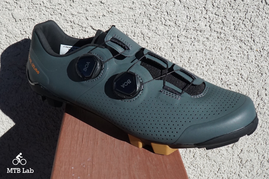 pi_Expedition_PRO_shoe_angled