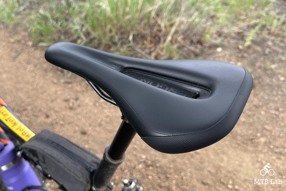 ergon_enduro_comp_back_angled