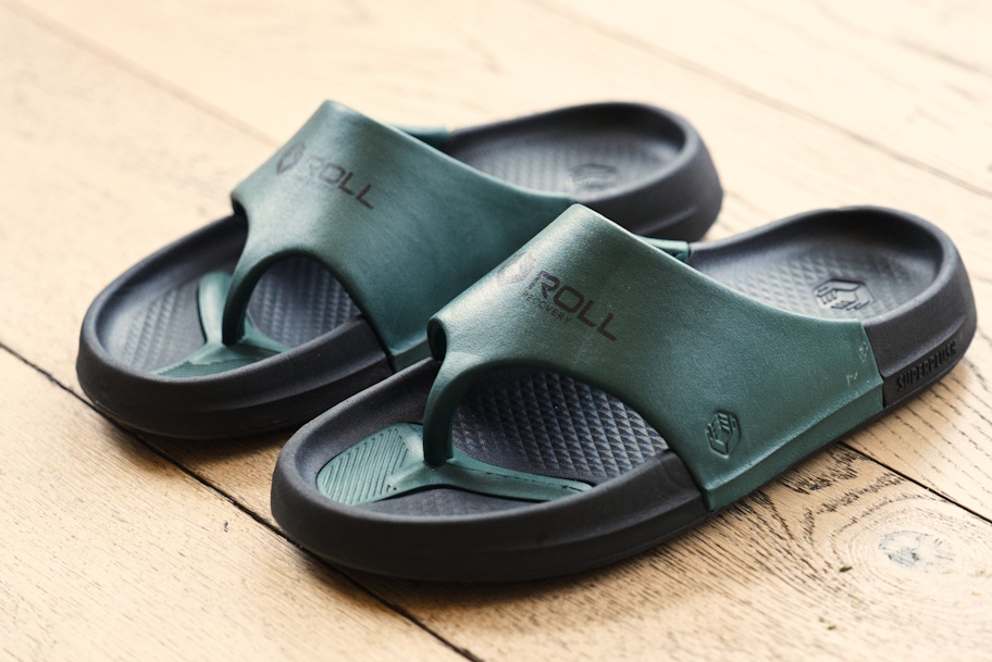 roll_flipflop_wearing