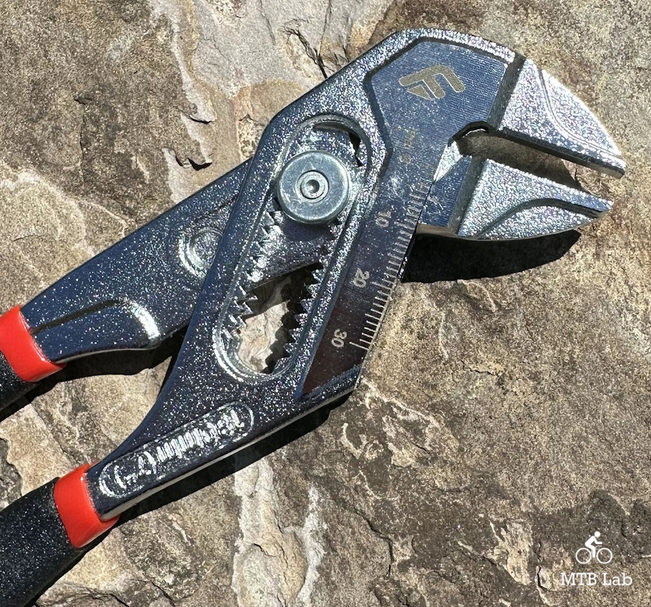 feedback_tools_adj_wrench_closeup
