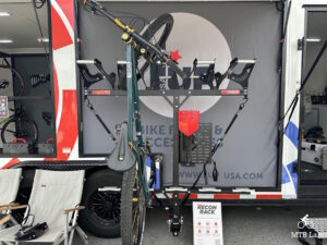 1UP USA Unveils Fully Redesigned Recon Upright Hitch Rack – The MTB Lab