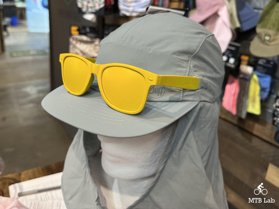 omas25_buff_desert_eyeglass