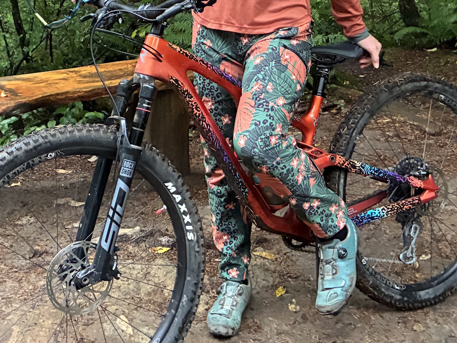 shredly_PantFullView_Vented_closeup