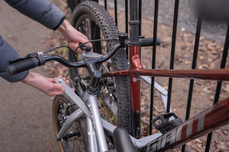 hiplock_S105_locking