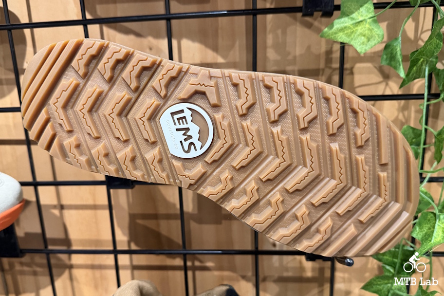 owaw26_lems_trasher_plain_sole