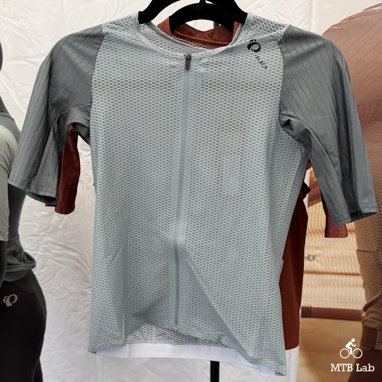 otter26_pi_black_mesh