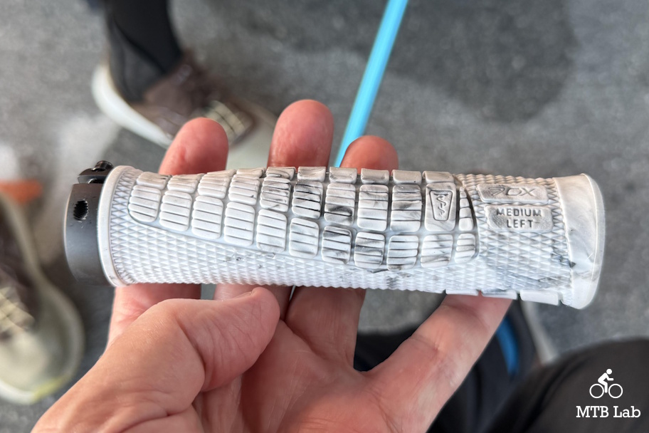 otter26_sqlab_70x_2_grips