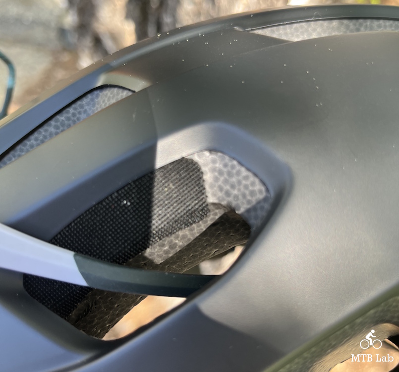 poc_Cularis_Pure_sunglass_perch_nonslip