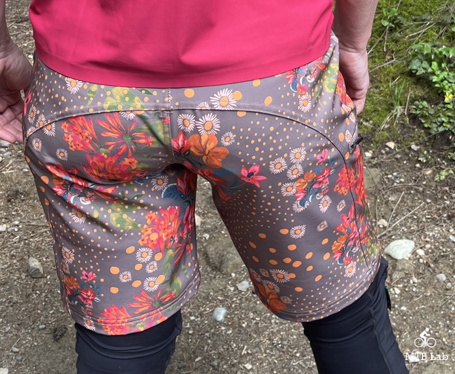 shredly_short_Rear_ShirtDown