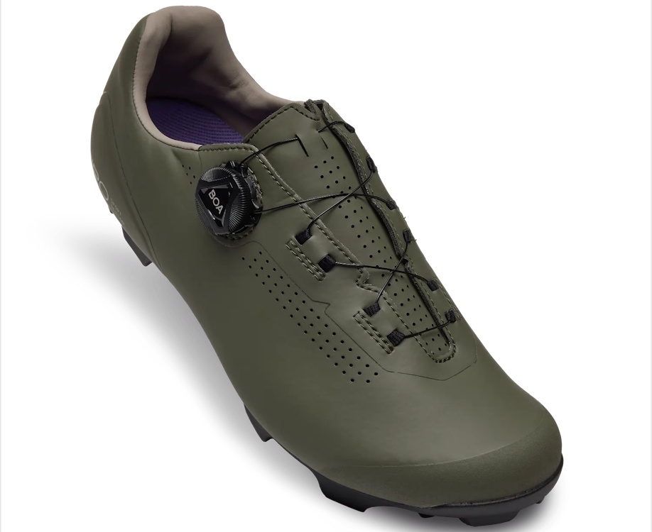 giro_Cadet_XC_angled