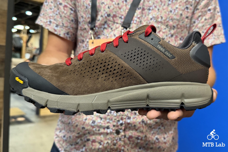 omas26_danner_trail_2652_side