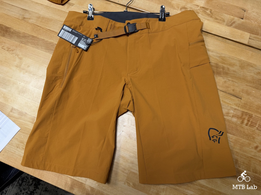 omas26_norrona_fjørå_mid_shorts