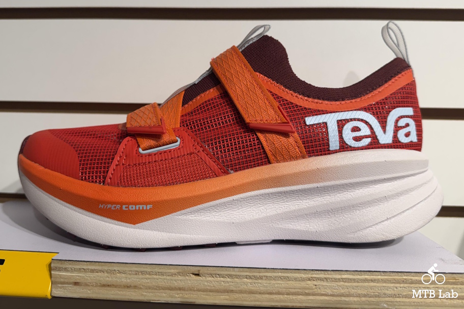 omas26_teva_AventrailRoad2_Shoe