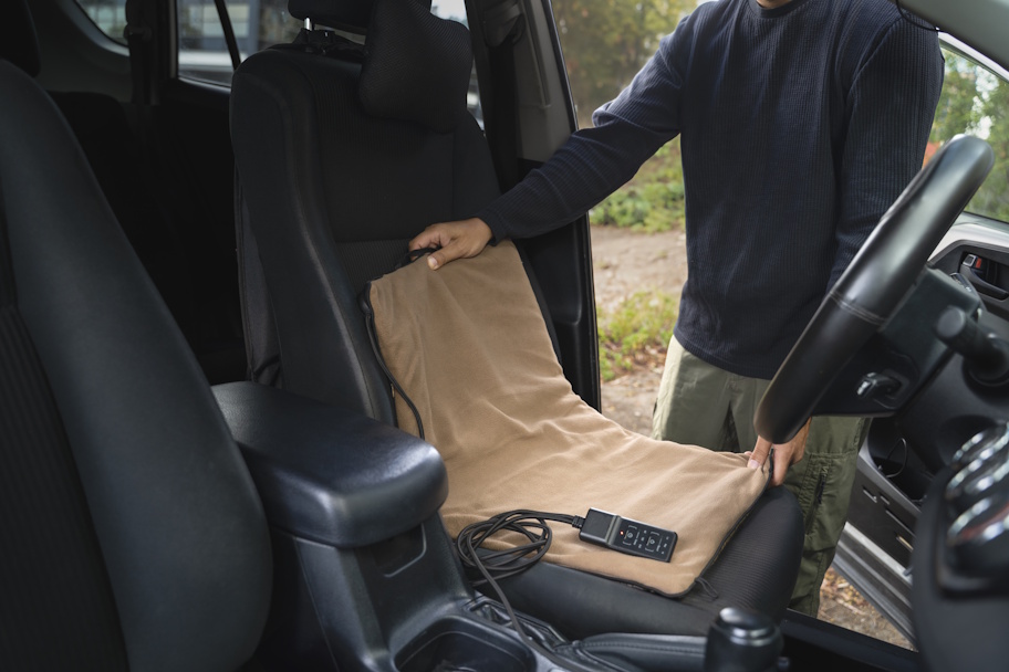 nestout_heating_pad_car